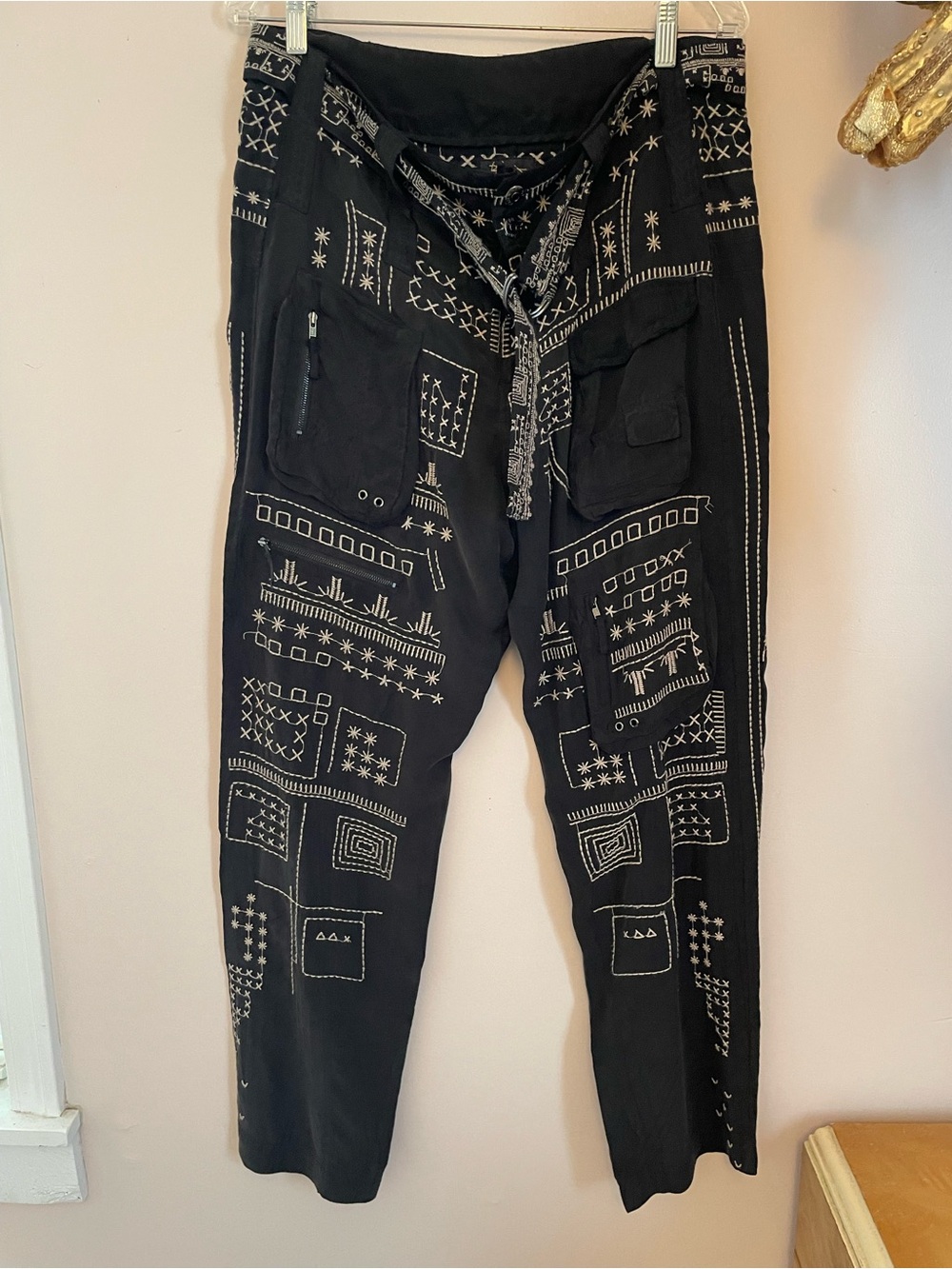 Johnny Was Biya Black Embroidered Cargo Pants w D Ring Embroidered Belt Size 10